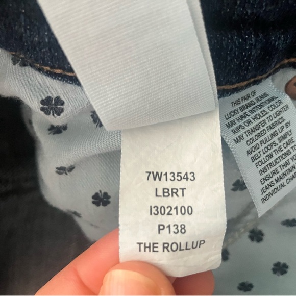 Lucky Brand Women’s 10/30 The Roll Up Blue Denim Jean Shorts - Picture 5 of 5